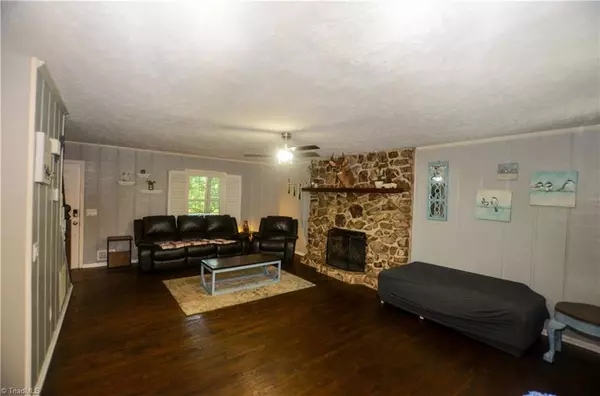 Wilkesboro, NC 28697,521 Midlawn DR