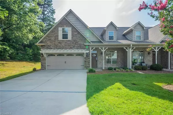 5215 Sunny Brook CT, Clemmons, NC 27012