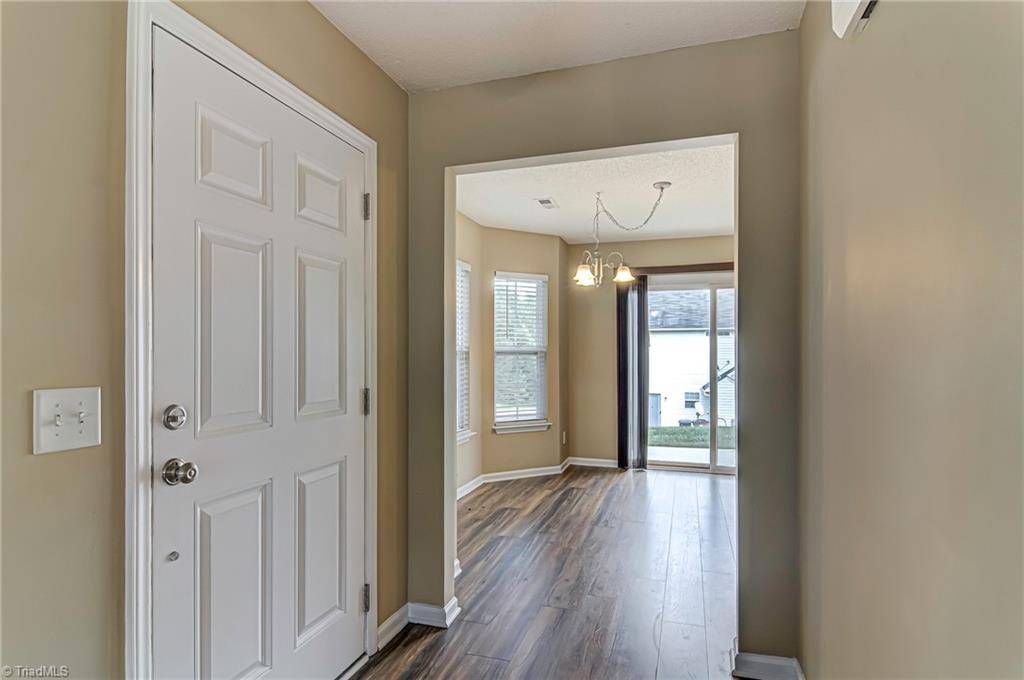 Greensboro, NC 27405,122 Breezeway LN