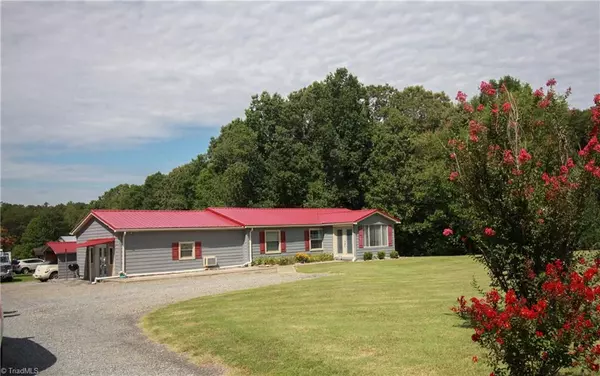 Stoneville, NC 27048,230 Rodgers LN