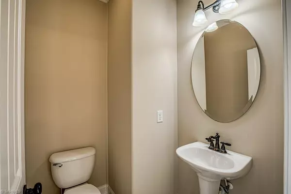 Kernersville, NC 27284,207 Christi LN