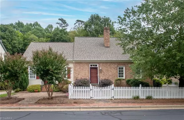 Pfafftown, NC 27010,215 Town Lot DR