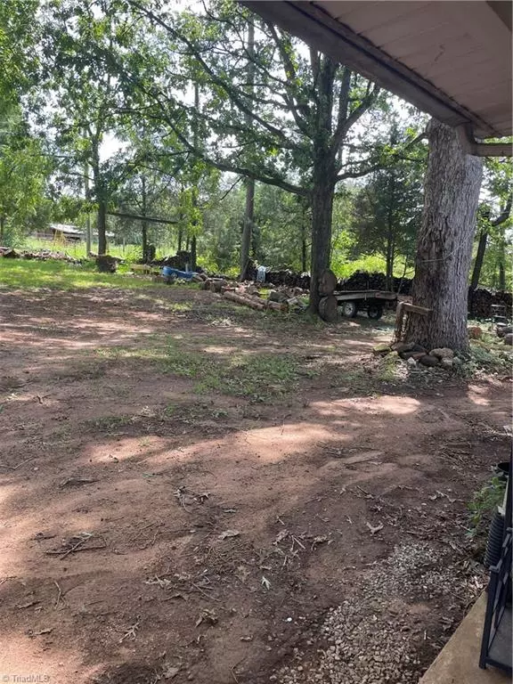 Conover, NC 28613,5511 September LN