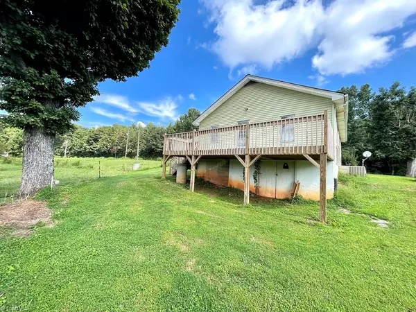 Roaring River, NC 28669,10236 Old 60