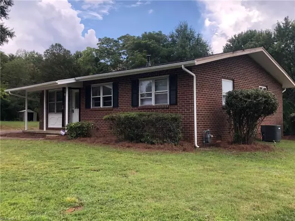 3042 Duvall CIR, Winston Salem, NC 27107