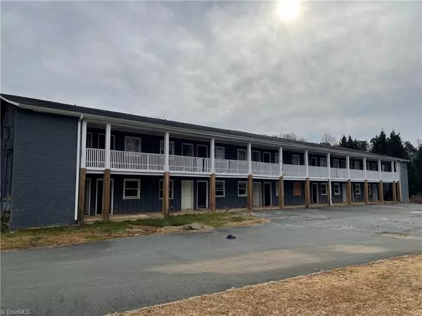 3900 Bethania Station CT, Winston Salem, NC 27106