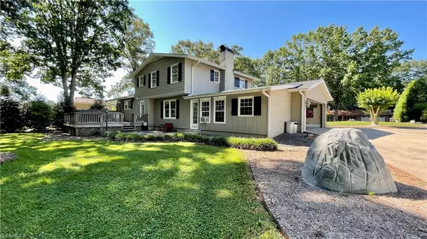 Dobson, NC 27017,378 Forest Oaks DR