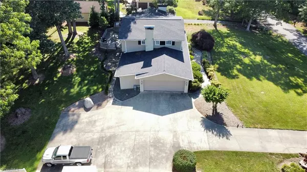 Dobson, NC 27017,378 Forest Oaks DR