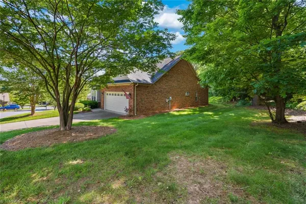Winston Salem, NC 27106,2613 Belwick Village DR