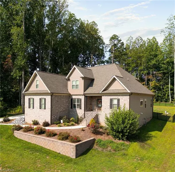 201 Celo Knob TRL, Kernersville, NC 27284