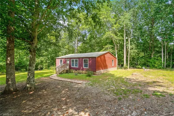 2035 Staleys Farm RD, Asheboro, NC 27205