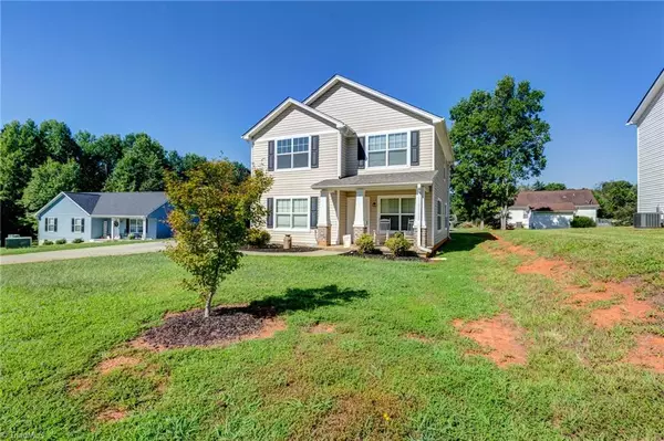 126 Mccleskey DR, Yadkinville, NC 27055