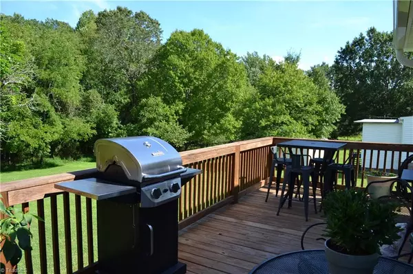 Stoneville, NC 27048,122 Lemons ST