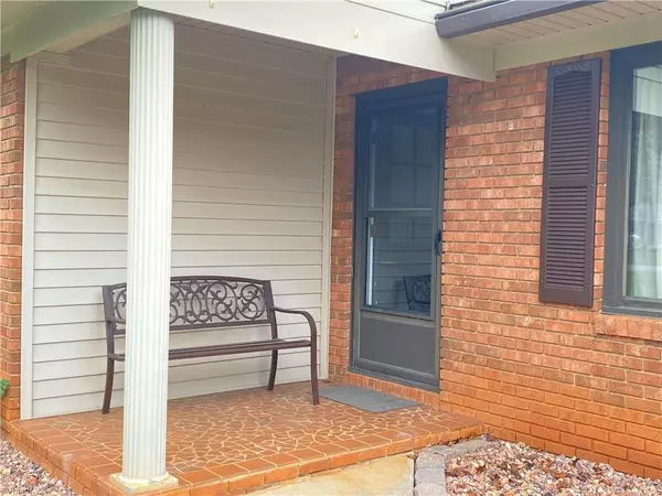 North Wilkesboro, NC 28659,193 Caudill RD