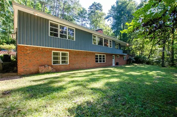 Chapel Hill, NC 27517,416 Morgan Creek RD