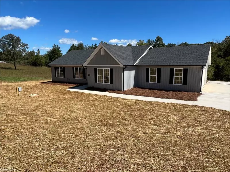 124 Calloway RD, King, NC 27021