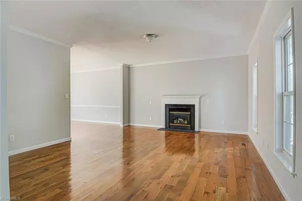 Winston Salem, NC 27105,5355 Angel Oaks DR