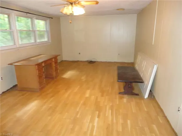 Pleasant Garden, NC 27313,5124 Charlston RD