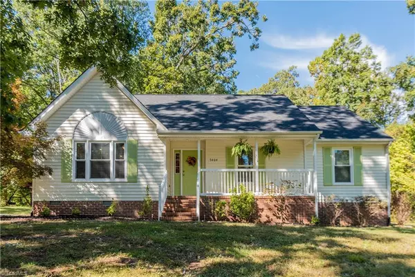 5404 Running Mead RD, Pleasant Garden, NC 27313