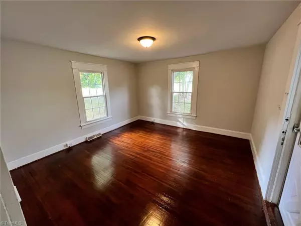 Winston Salem, NC 27103,3219 S Stratford RD