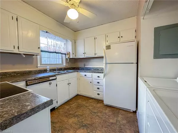 Winston Salem, NC 27103,110 Charlestowne CIR
