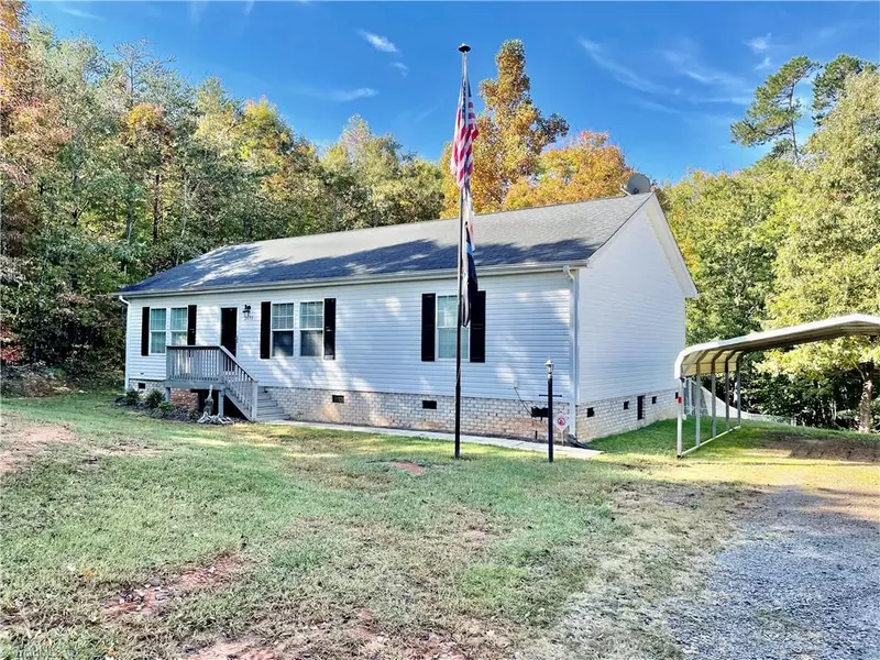 2675 Stewart RD, Walnut Cove, NC 27052