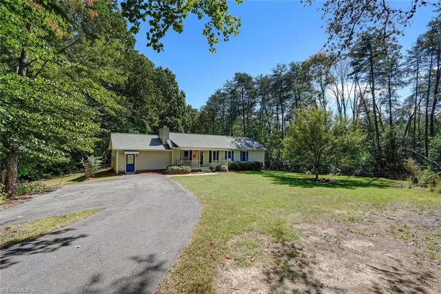 664 Berrymore RD, Reidsville, NC 27320