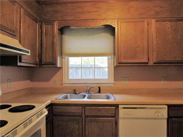 Winston Salem, NC 27104,335 Oak Arbor LN