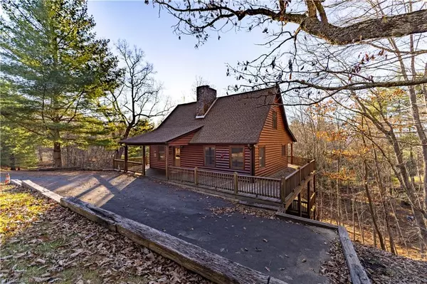 893 Deerwood RD, Piney Creek, NC 28663