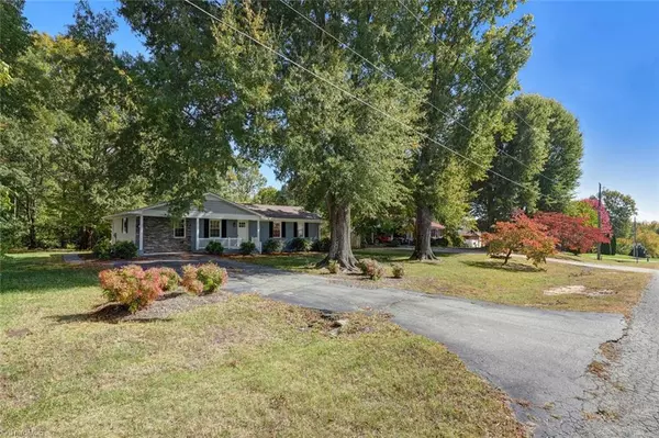 Eden, NC 27288,169 Pine View RD