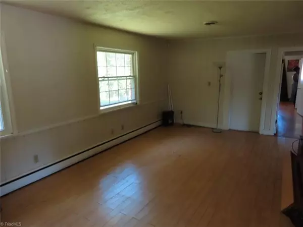Winston Salem, NC 27107,1804 Butler ST
