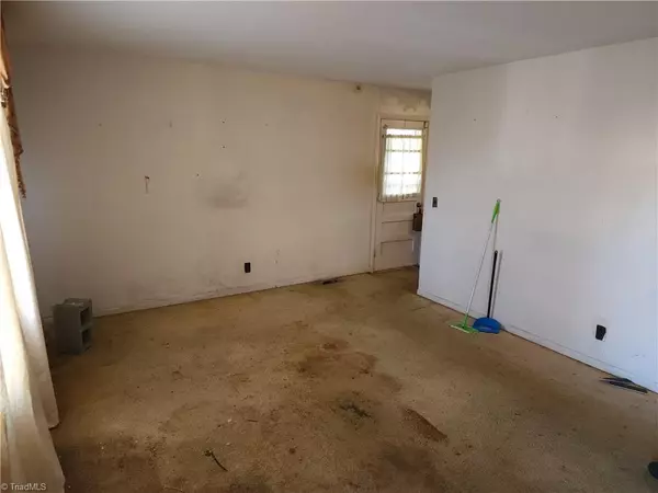 Winston Salem, NC 27105,460 Bacon ST