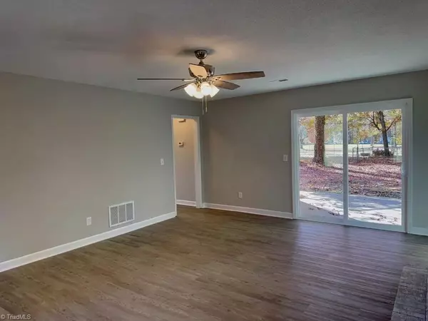 Winston Salem, NC 27106,1104 Village Oak DR