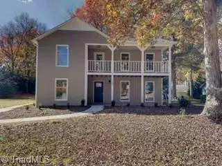 1104 Village Oak DR, Winston Salem, NC 27106