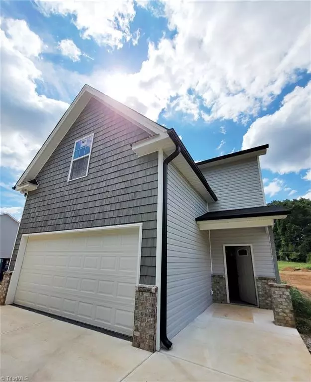 Winston Salem, NC 27103,2474 Griffith RD