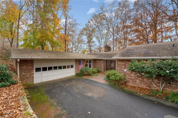 Winston Salem, NC 27106,4966 Leinbach DR