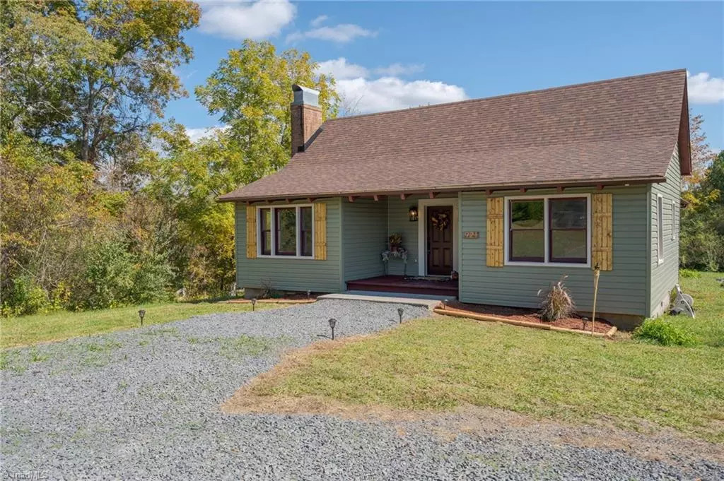 Stoneville, NC 27048,921 Quarter RD