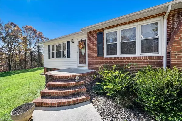 Winston Salem, NC 27127,3822 Wynnwood DR