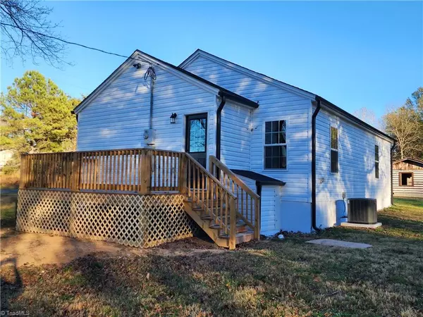 Ramseur, NC 27316,5544 NC Highway 22 42