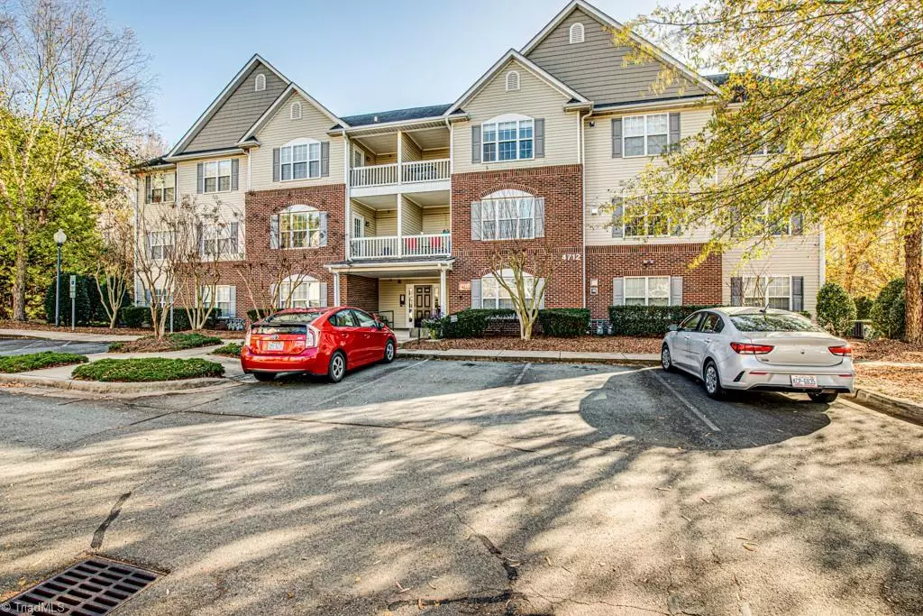 Winston Salem, NC 27103,4712 Brighton Park DR #2B