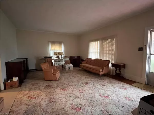 Stoneville, NC 27048,402 E Main ST
