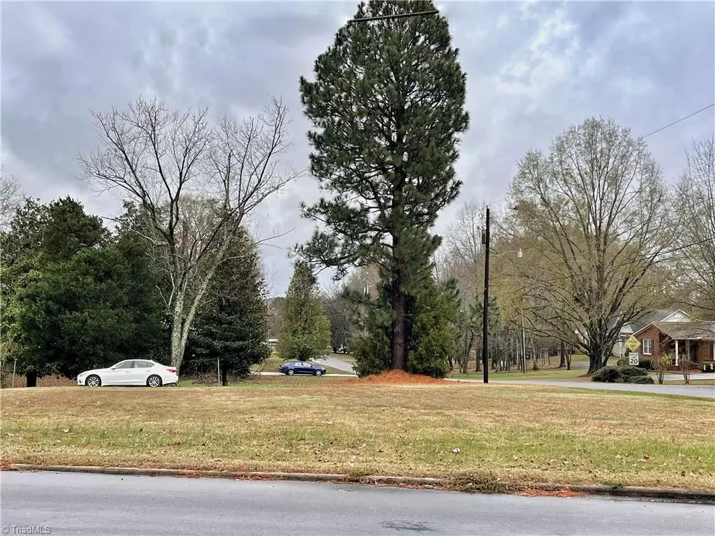 Stoneville, NC 27048,400 E Main ST