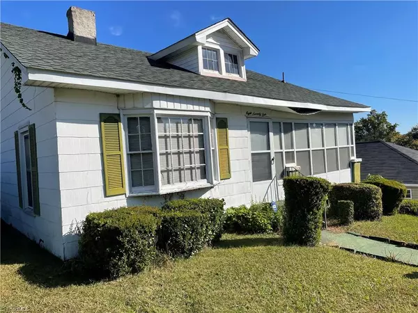 871 W 12th ST, Winston Salem, NC 27105