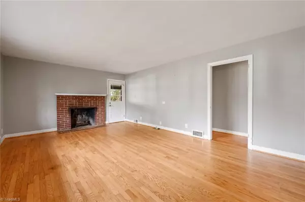 Winston Salem, NC 27104,435 Burkewood DR