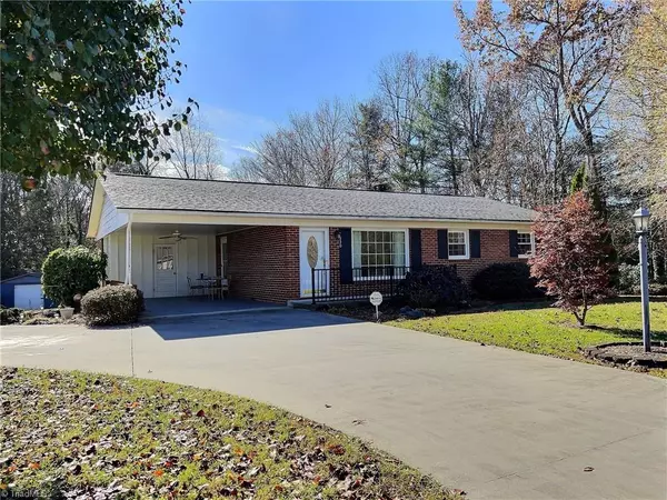 1330 Oak Grove Church RD, Millers Creek, NC 28651