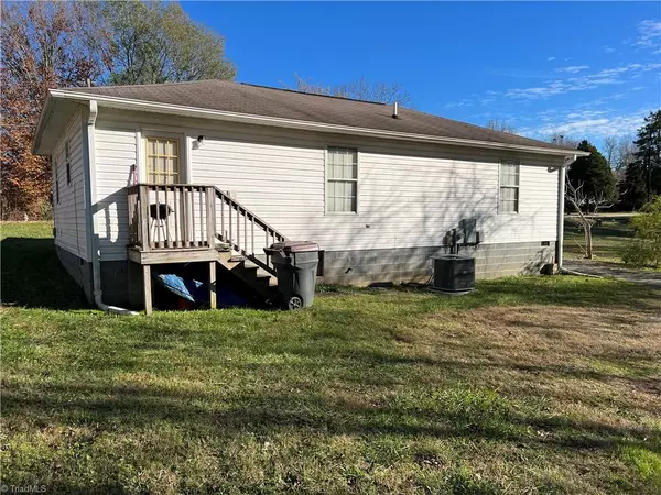 Reidsville, NC 27320,1736 Amos ST