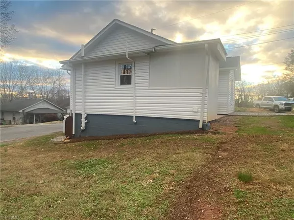 North Wilkesboro, NC 28659,602 Peden ST