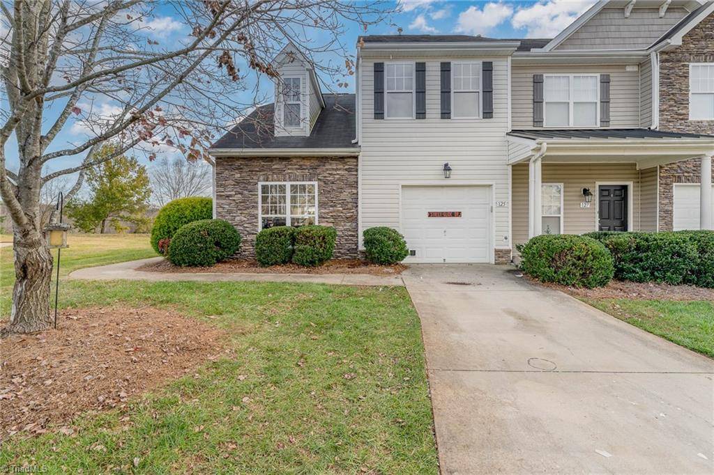 125 Penry LN, Clemmons, NC 27012
