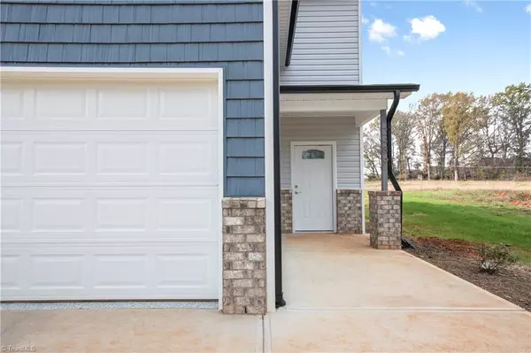 2486 Griffith RD, Winston Salem, NC 27103