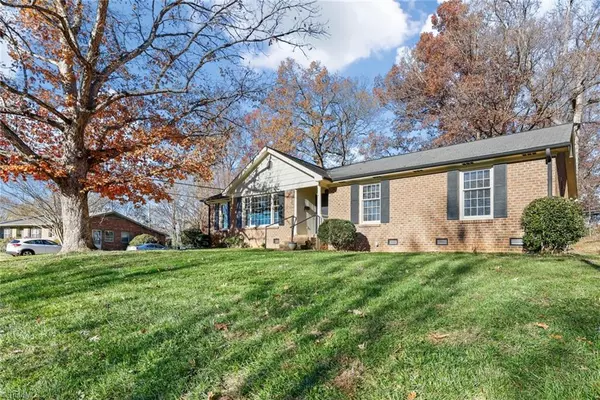 Winston Salem, NC 27103,2152 Leeds LN